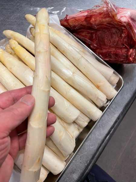 ホワイトアスパラ